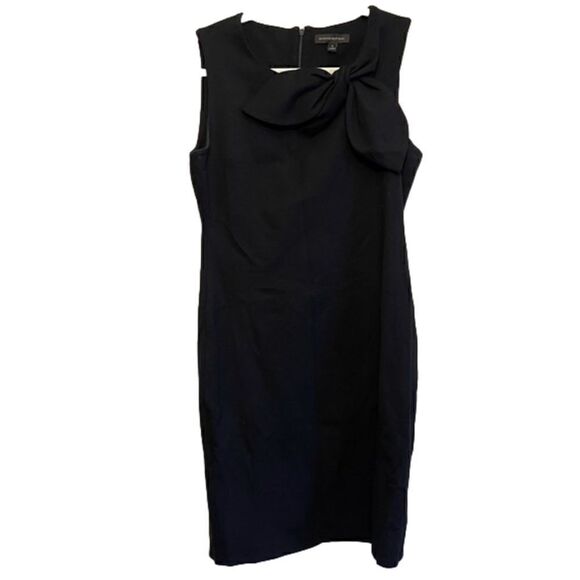 Banana Republic Dresses & Skirts - Banana republic black dress size 6